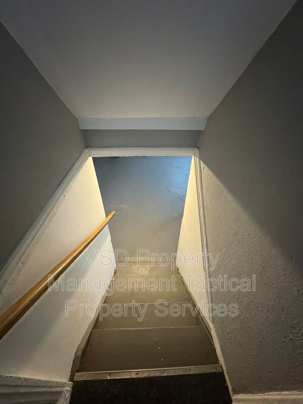 Building Photo - 12713 Rexwood Ave