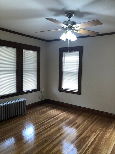 Bedroom - 142 Glendale St