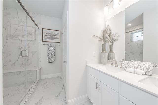 Building Photo - 9713 Thorncrown Ln