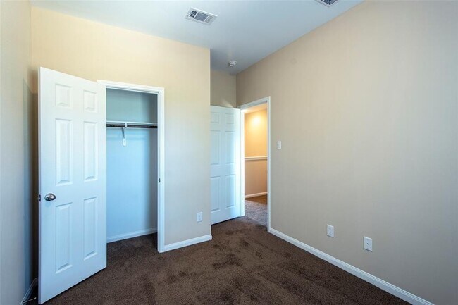 Building Photo - 8134 Cabot St