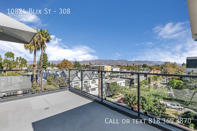 Building Photo - 10824 Blix St