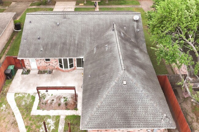 Building Photo - 8335 Langdon Ln