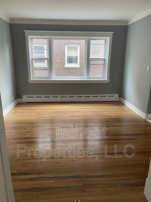 Building Photo - 7324 S Oglesby Ave