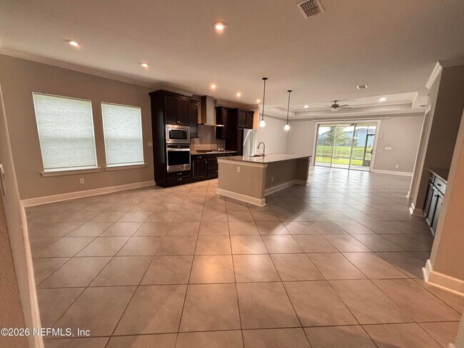 Building Photo - 212 Willow Crk Ct