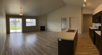 Building Photo - Moen Fields 3 Bed 3 Bath Garden Townhome a...