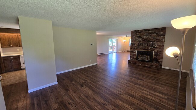 Building Photo - 11615 Wagner Rd