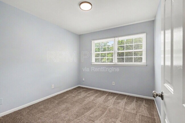 Building Photo - 2642 Hatfield Cir SE