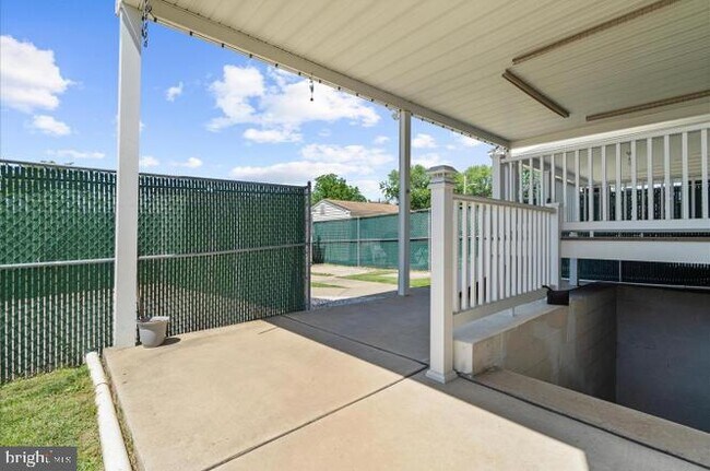 Building Photo - 1268 Delbert Ave