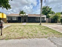 Building Photo - 2591 Riverland Dr
