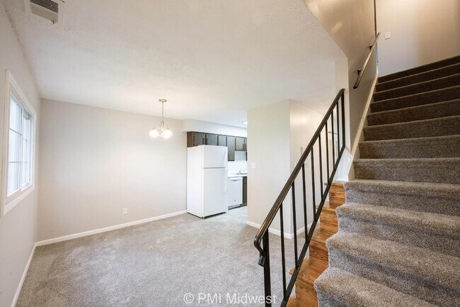 Building Photo - "Charming 2-Bed Townhouse Retreat on Progr...