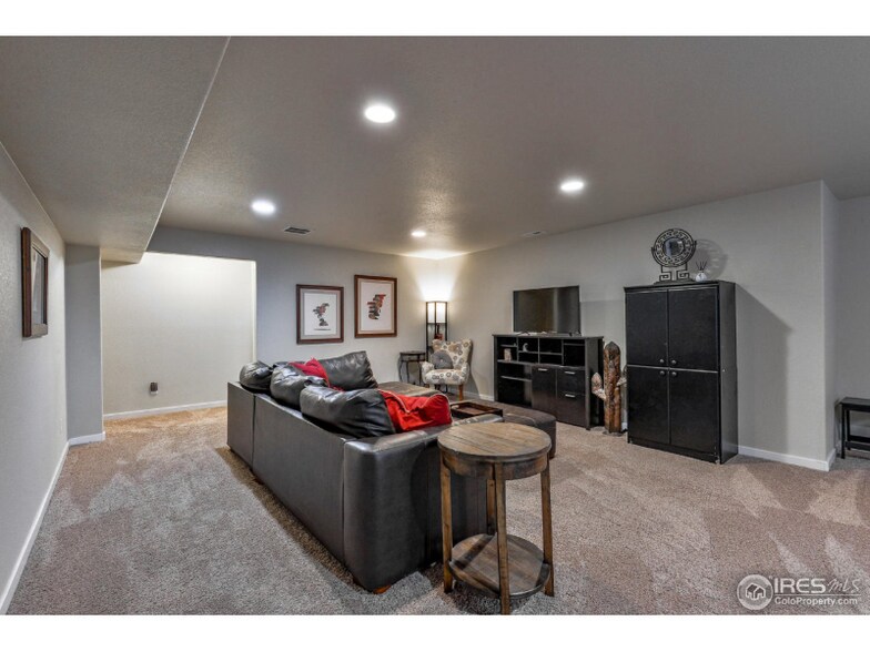 Building Photo - 2980 Hydra Dr