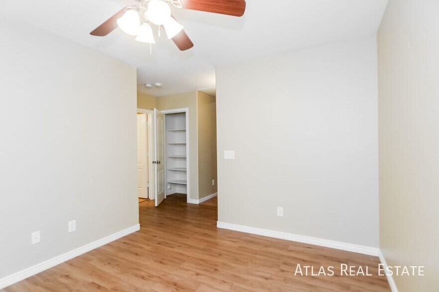 Building Photo - 34724 N Barzona Trail