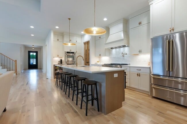 Building Photo - 3733 Estes Rd