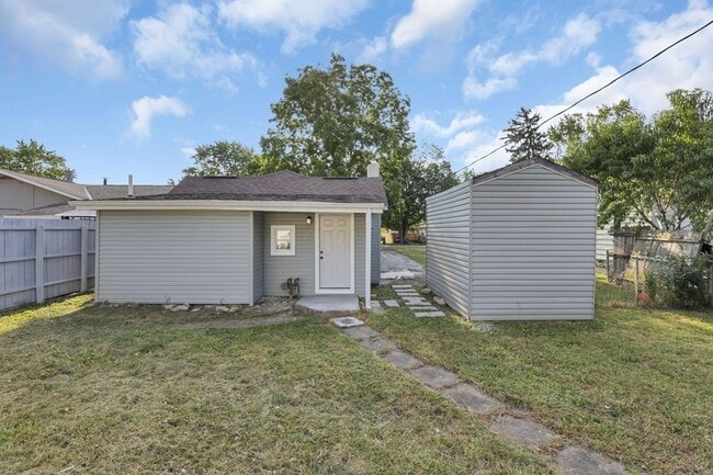 Building Photo - 561 Erickson Ave