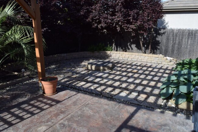 Building Photo - 1378 Seymour Cir