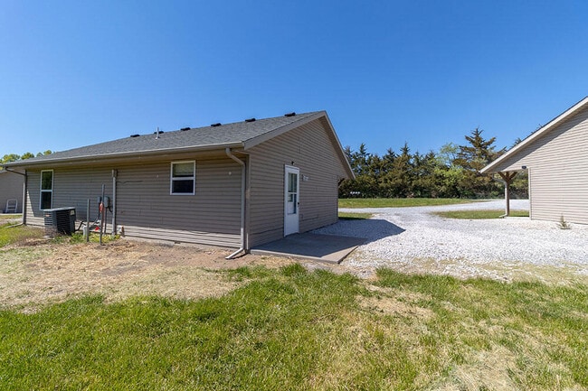 Building Photo - 1544 Florence Dr