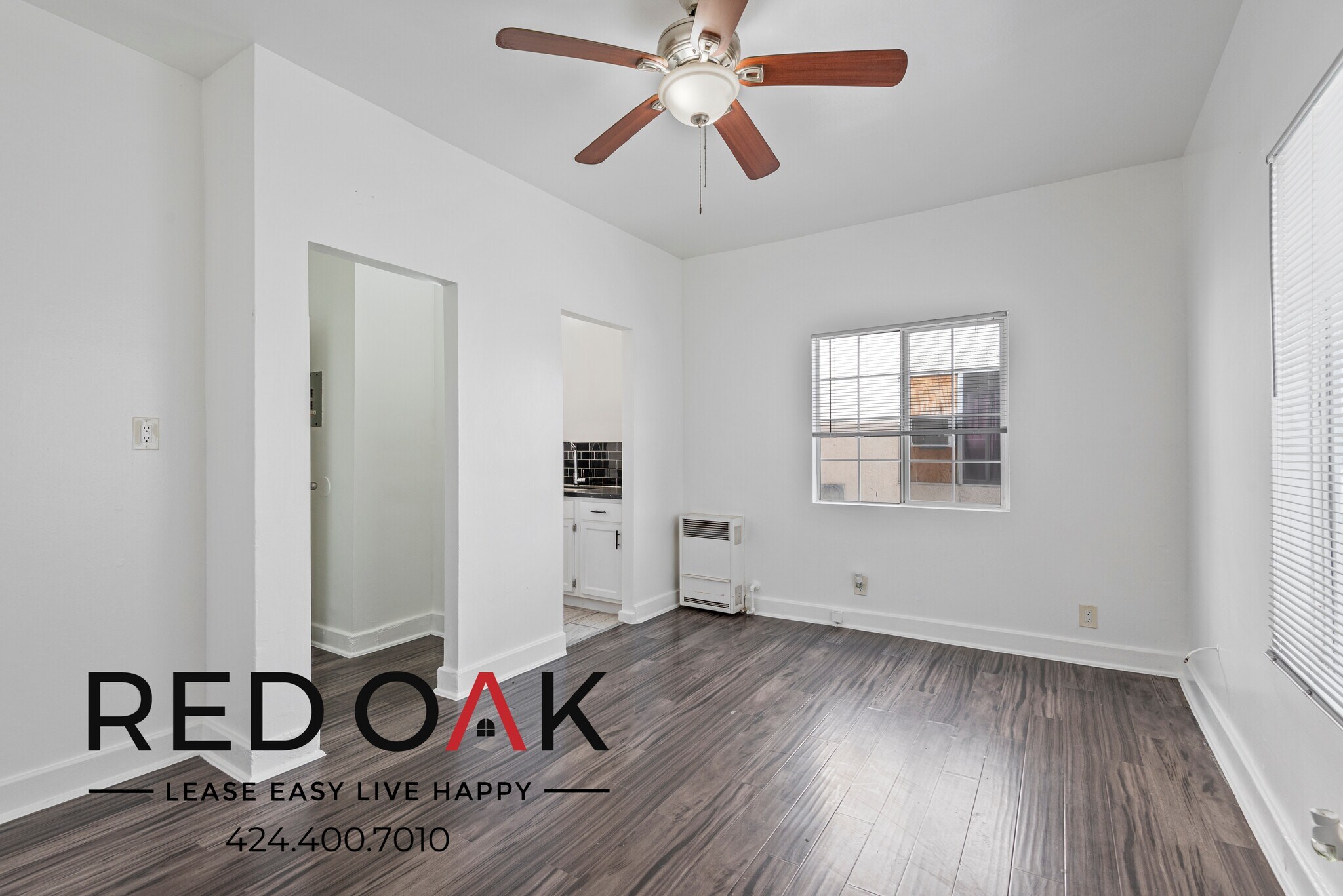 Building Photo - 250 Loma Dr