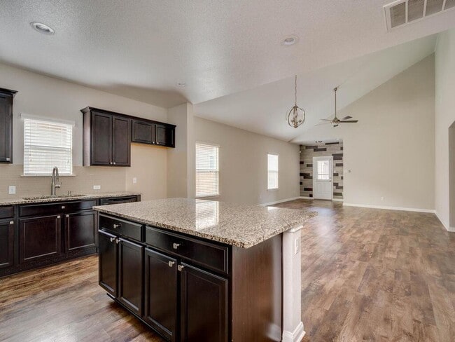 Building Photo - 688 Donegal Ln