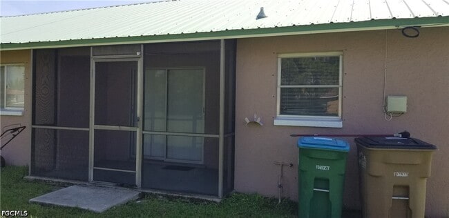 Building Photo - 107 SW 16th Terrace