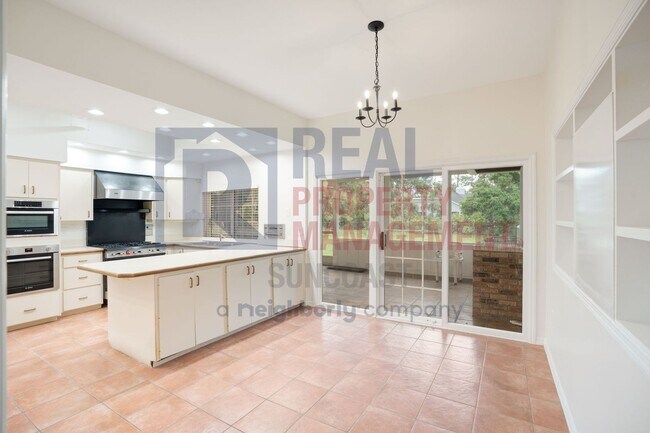 Building Photo - 4510 Hidden Forest Dr