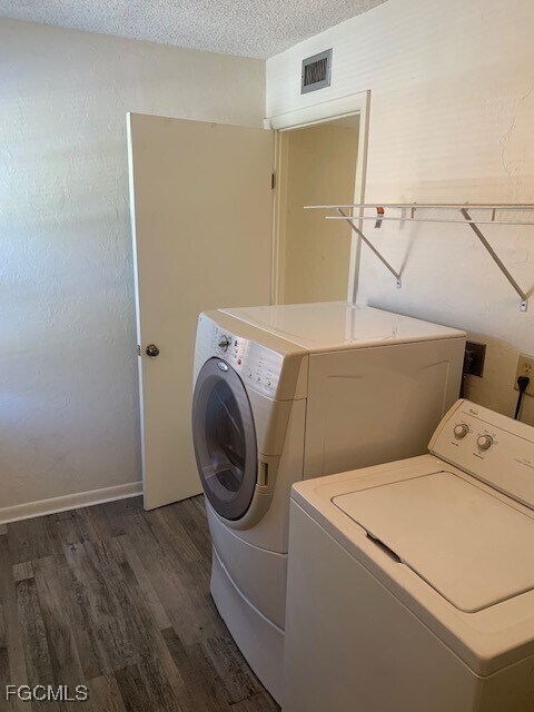 Building Photo - 6150 Whiskey Creek Dr