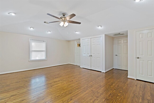 Building Photo - 2530 Wordsworth St