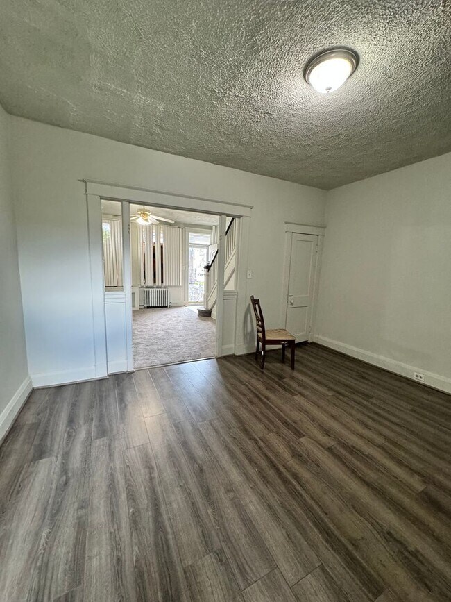 Building Photo - Rowhome for rent in Baltimore!