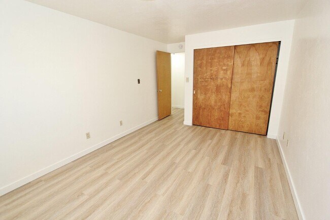 Building Photo - 1407 Ellis Ave