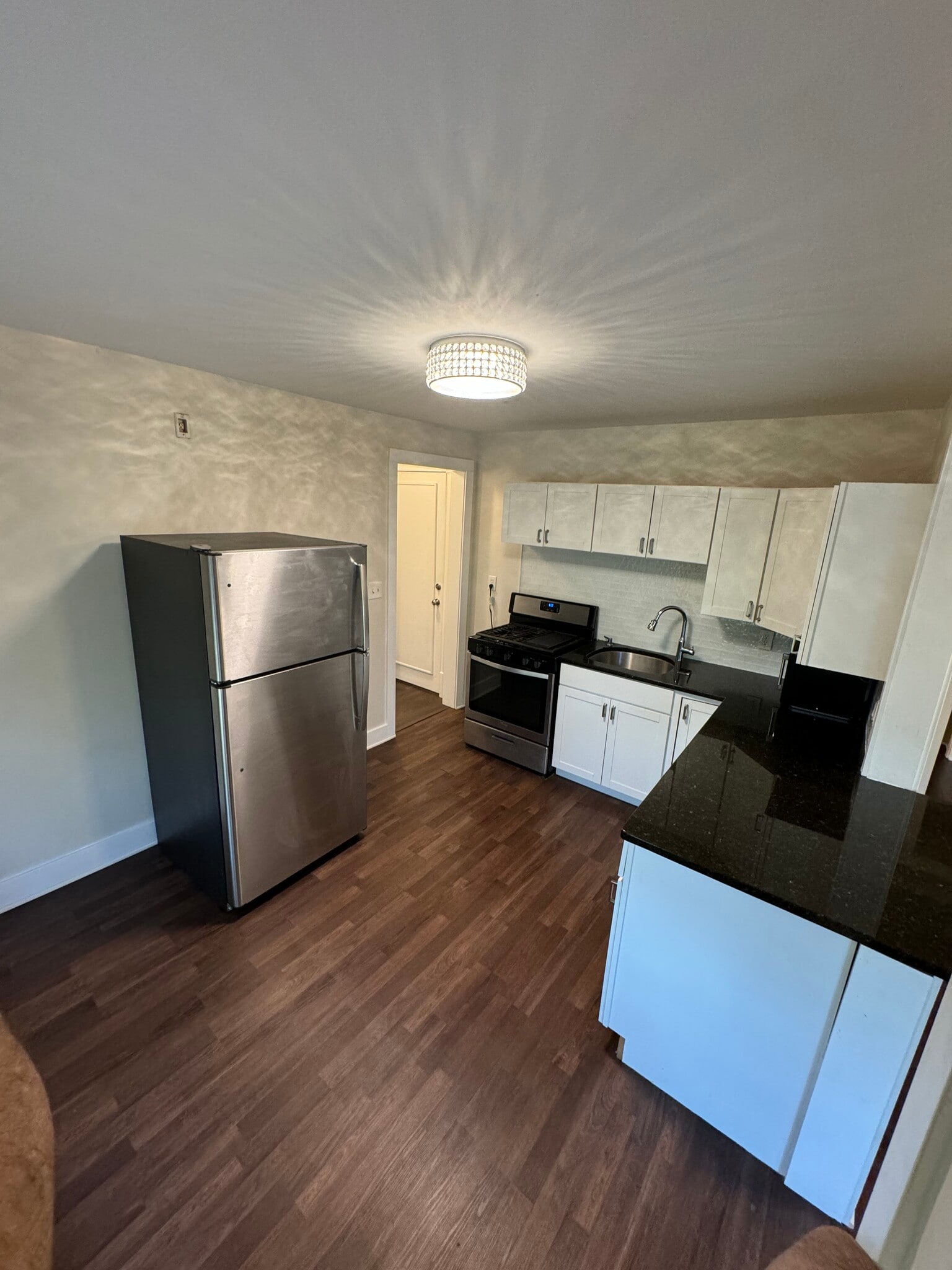 Building Photo - 2536 DuPont Ave S