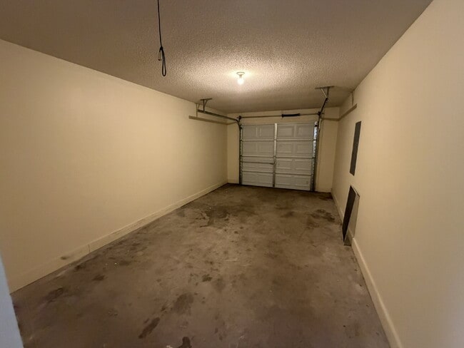 Building Photo - Home for Rent