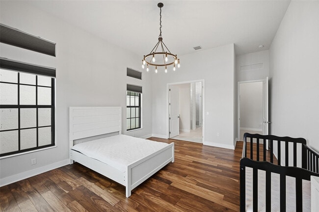 Building Photo - 7818 Rowan Terrace