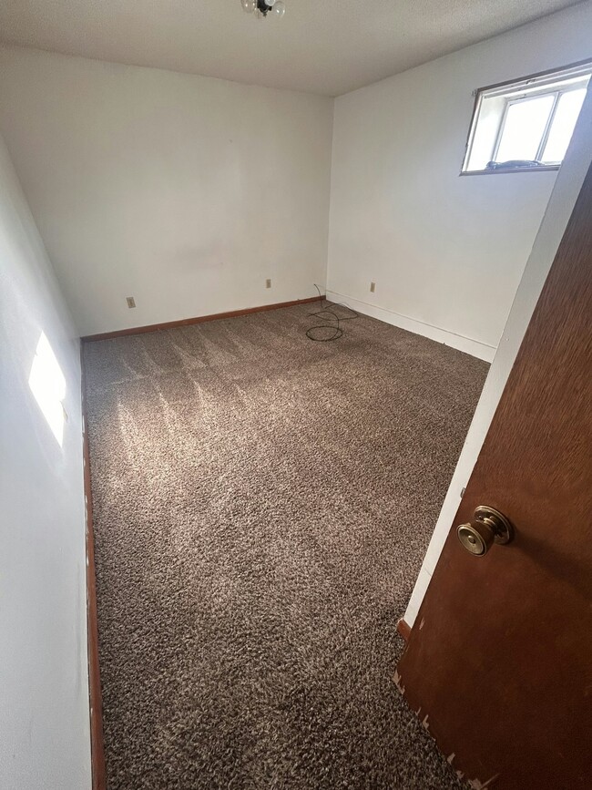 Building Photo - 524 Neosho St