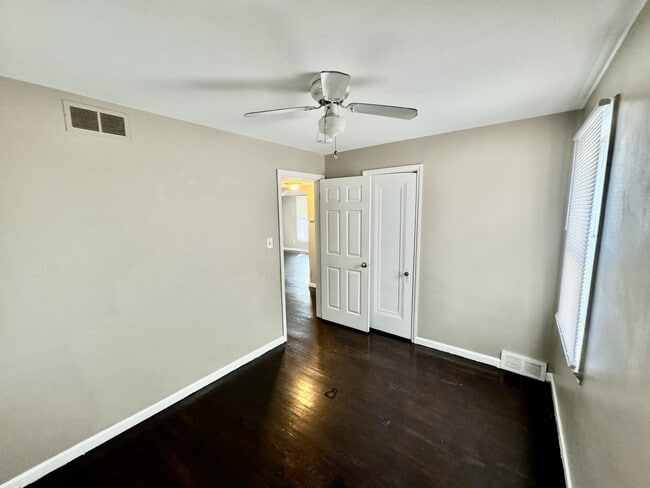 Building Photo - 4309 Edmund St