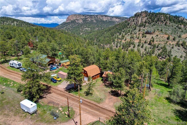 Building Photo - 12 minutes from downtown Bailey on a large wooded, private lot