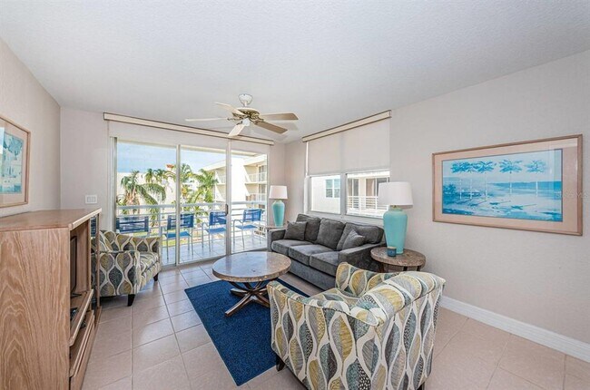 Building Photo - 6061 Bahia Del Mar Cir