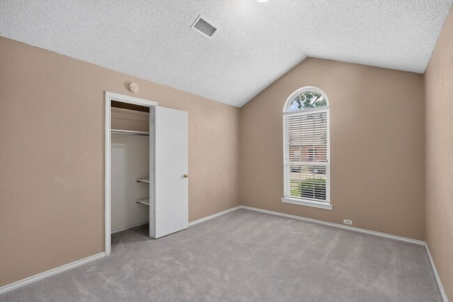 Building Photo - 1207 Mistywood Ln