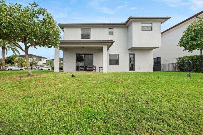 Building Photo - 16060 NW 89th Ct