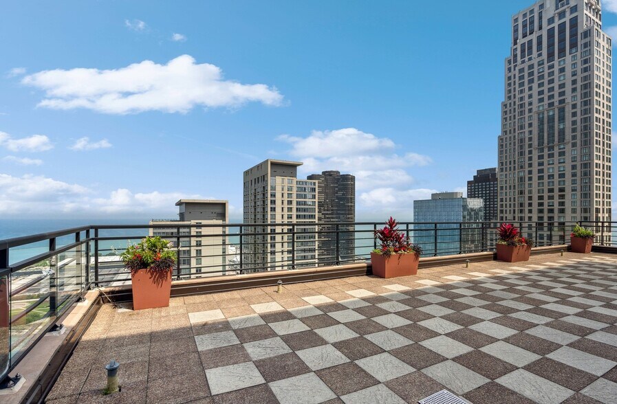 Building Photo - 401 E Ontario St