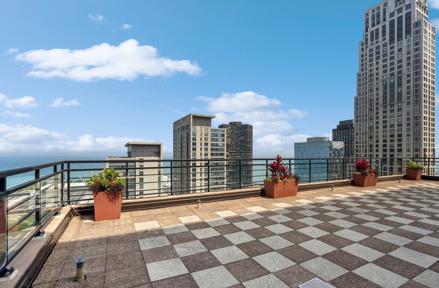 Building Photo - 401 E Ontario St