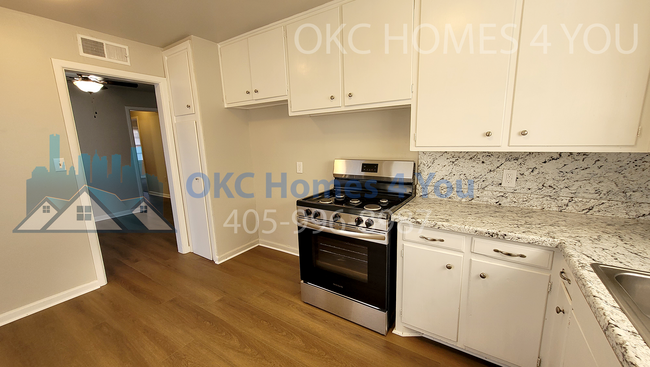 Building Photo - Updated NW OKC 2 Bed, 1 Bath