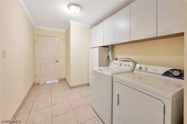 Building Photo - 639 Pompano Dr
