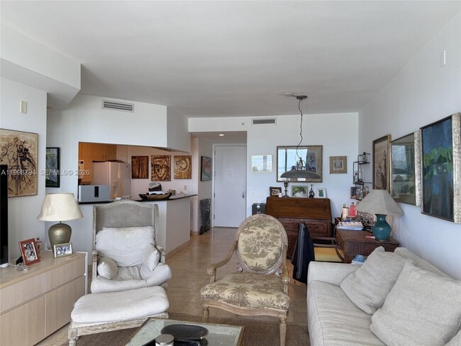 Building Photo - 801 Brickell Key Blvd