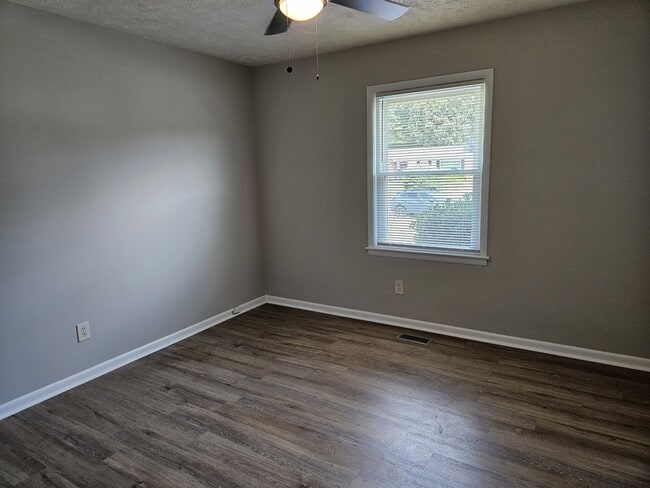 Building Photo - 309 Murray Fork Dr