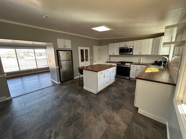 Building Photo - 1423 W 4180 S