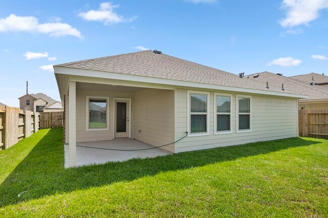 Building Photo - 7339 Bartoncliff Dr