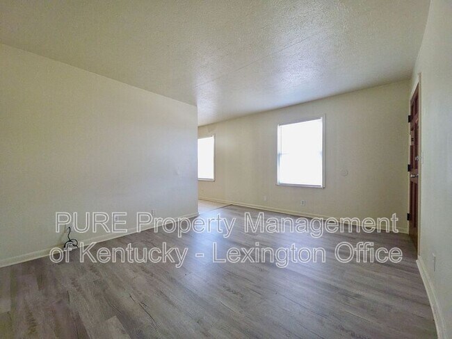 Building Photo - 304 Quachita Trail