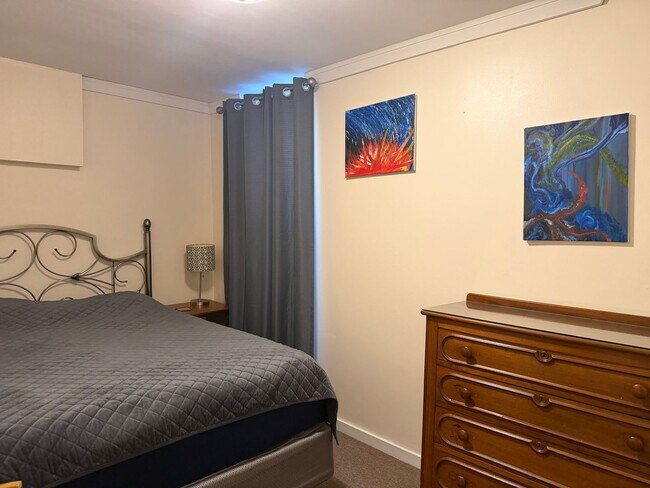 Building Photo - 602 N 6th St