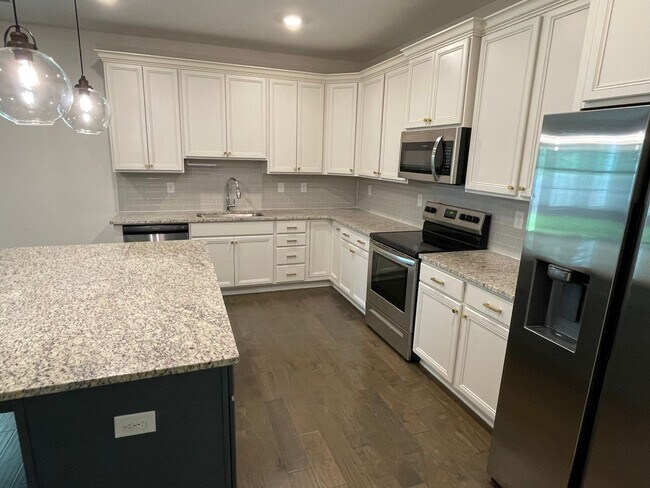 Building Photo - 222 Palisade Rdg