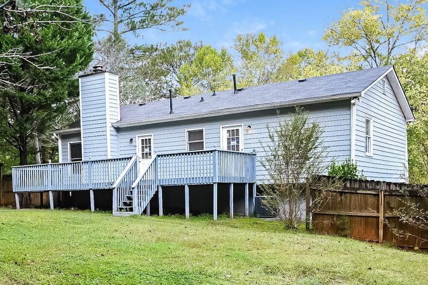 Building Photo - 1411 Hillside Pl SE