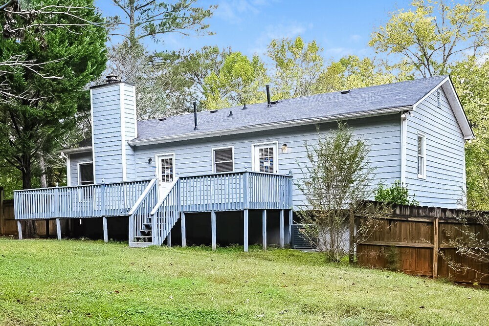 Building Photo - 1411 Hillside Pl SE